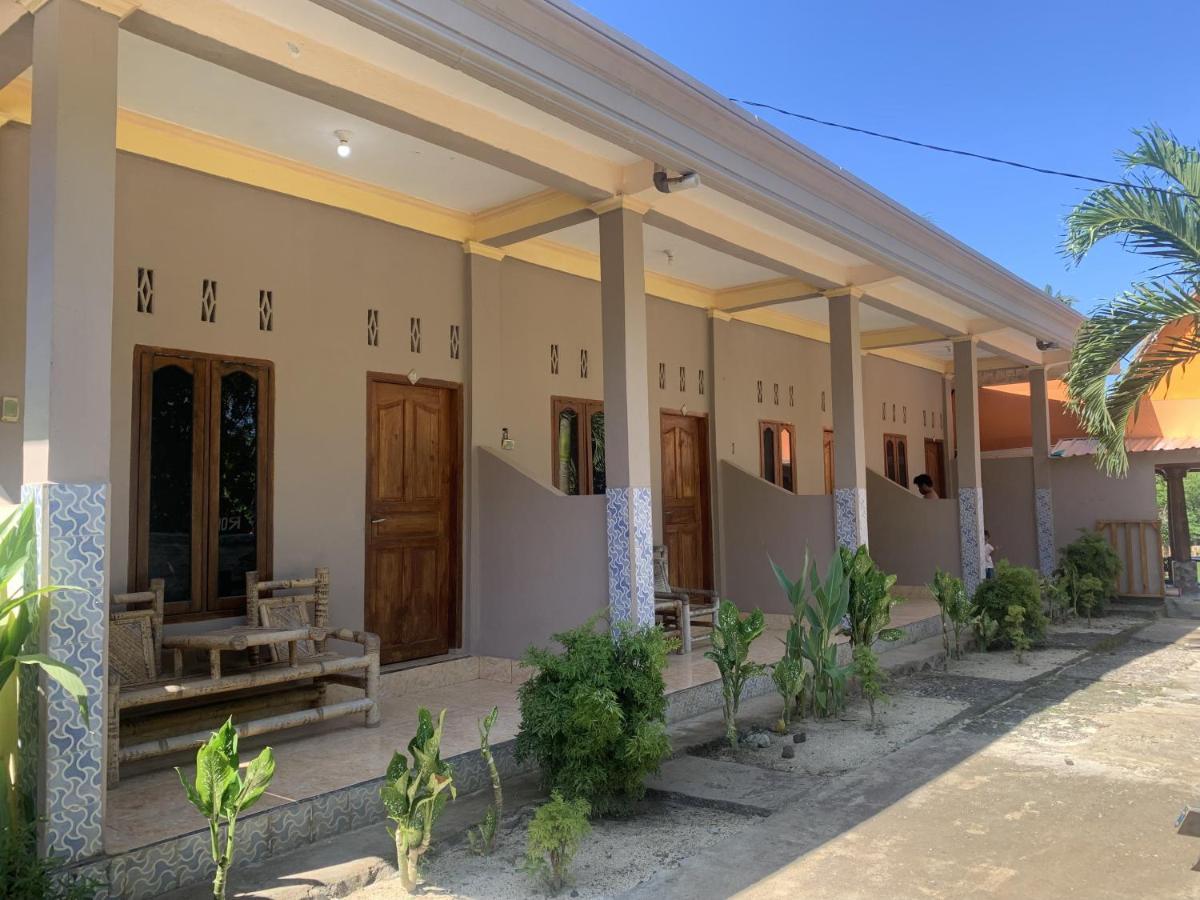 Roby Homestay Kuta  Экстерьер фото